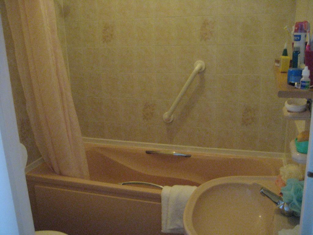 Ashley Court Hotel Торки Стая снимка