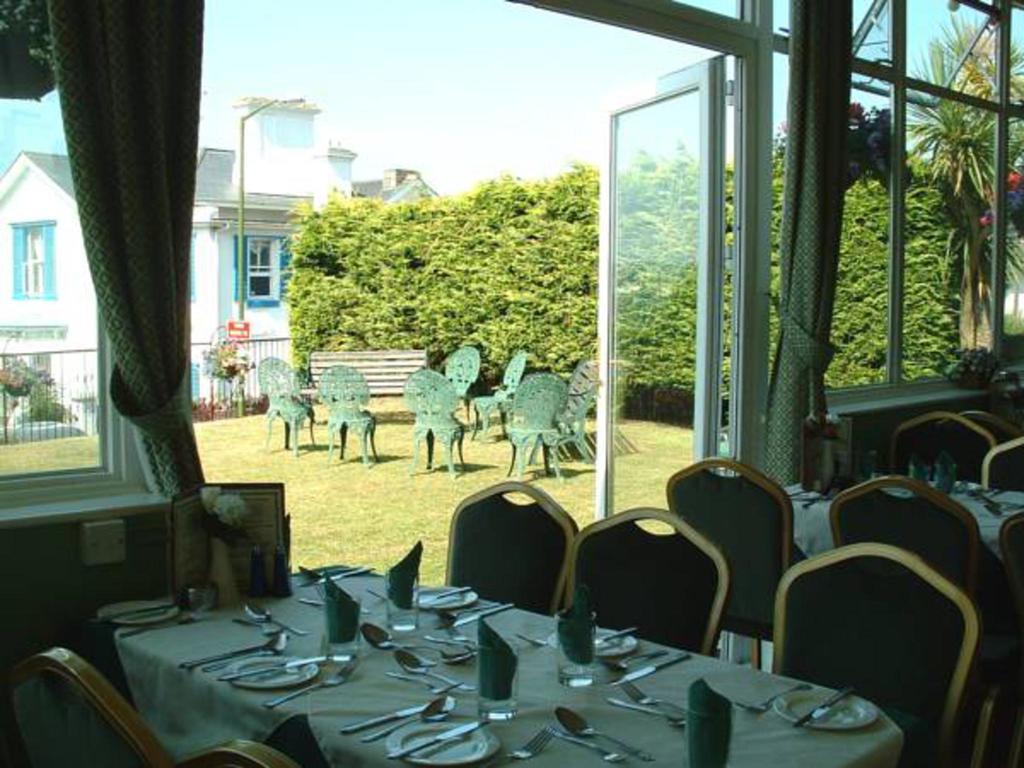 Ashley Court Hotel Торки Екстериор снимка